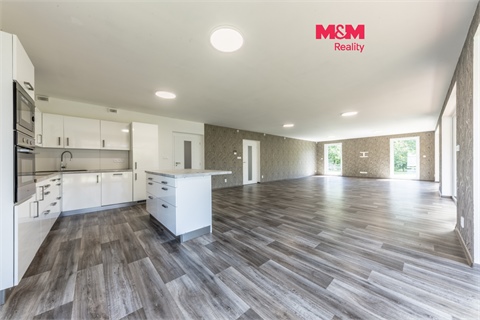 Prodej rodinného domu, 341 m² 0