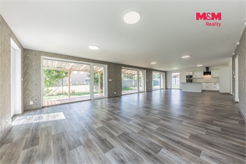 Prodej rodinného domu, 341 m² 6