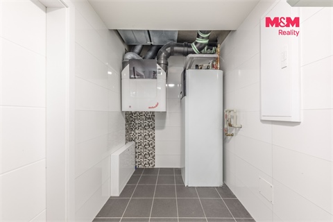 Prodej rodinného domu, 341 m² 8