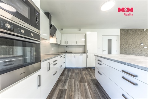 Prodej rodinného domu, 341 m² 4