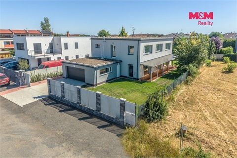 Prodej rodinného domu, 341 m² - 20