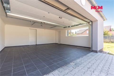 Prodej rodinného domu, 341 m² - 10