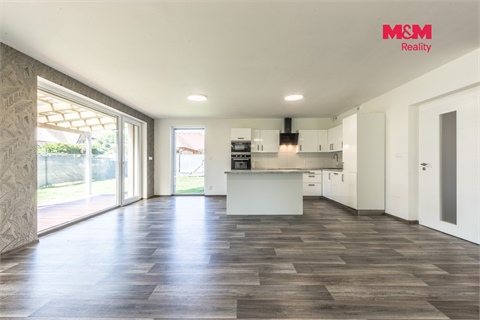 Prodej rodinného domu, 341 m² - 6