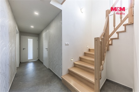 Prodej rodinného domu, 341 m² - 12