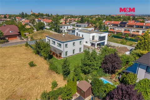 Prodej rodinného domu, 341 m² - 18