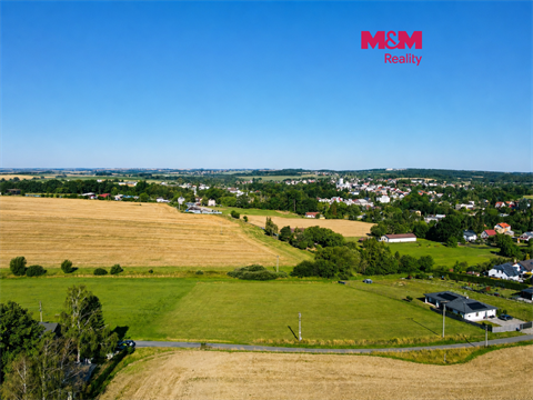 Prodej stavebního pozemku, 2 049 m² 0