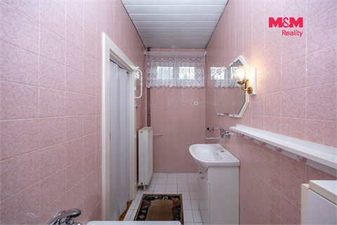 Prodej rodinného domu, 239 m² 8