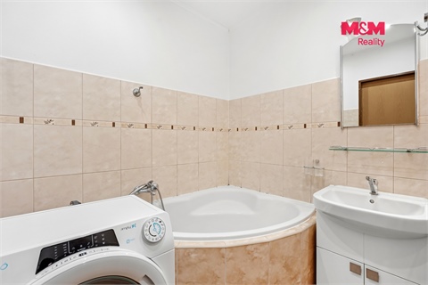 Prodej bytu 2+1, 55 m² 10