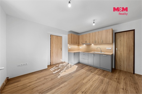 Prodej rodinného domu, 400 m² 8
