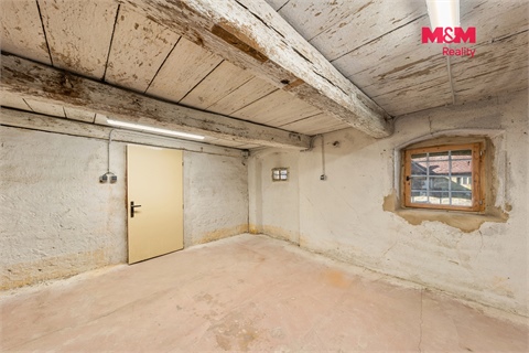Prodej rodinného domu, 400 m² 16