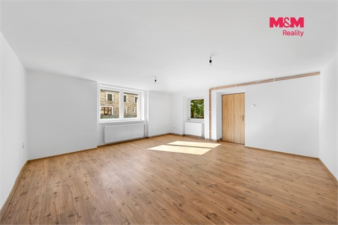 Prodej rodinného domu, 400 m² - 10