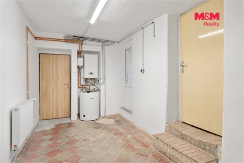 Prodej rodinného domu, 400 m² 12