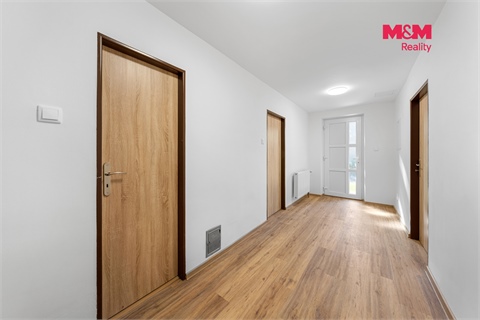 Prodej rodinného domu, 400 m² - 2