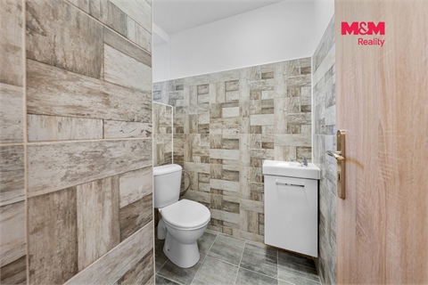 Prodej rodinného domu, 400 m² 10