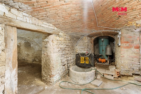 Prodej rodinného domu, 400 m² - 24