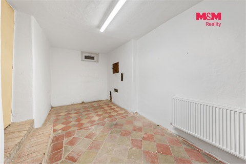 Prodej rodinného domu, 400 m² 24