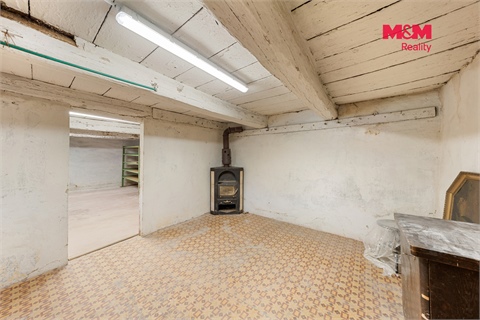 Prodej rodinného domu, 400 m² 14