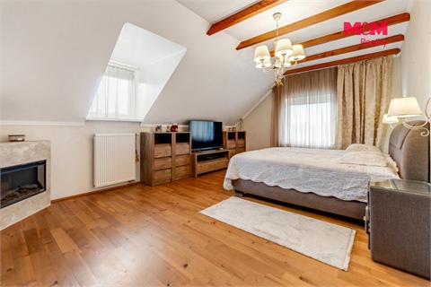 Prodej rodinného domu, 283 m² 16