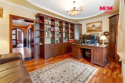 Prodej rodinného domu, 283 m² - 6