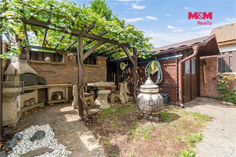Prodej rodinného domu, 283 m² - 28