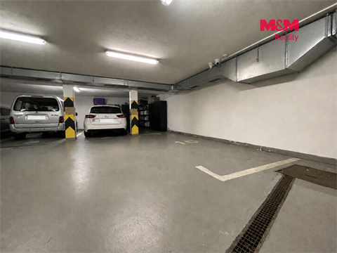 Prodej parkovacího místa, 11 m² 2