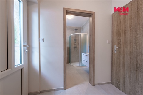 Pronájem bytu 1kk, 42 m² 8