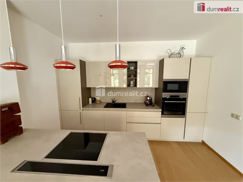 Prodej bytu 4kk, 143 m² 2