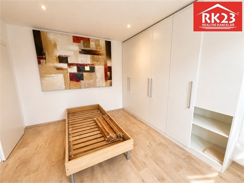 Pronájem bytu 1+1, 35 m² 2