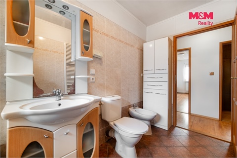 Prodej rodinného domu, 180 m² - 8