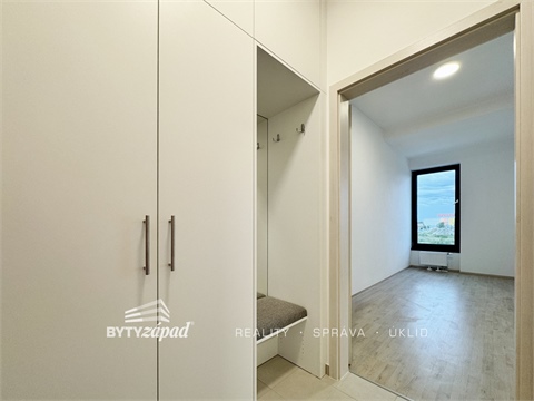 Pronájem bytu 1kk, 29 m² - 8