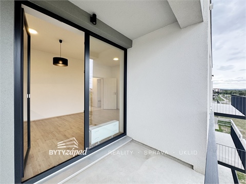 Pronájem bytu 1kk, 29 m² - 4