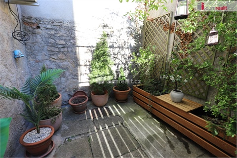 Pronájem bytu 1+1, 35 m² 10