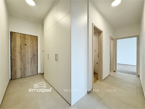 Pronájem bytu 2kk, 55 m² 8