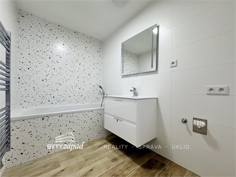Pronájem bytu 2kk, 55 m² 10