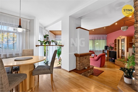Prodej rodinného domu, 215 m² - 2