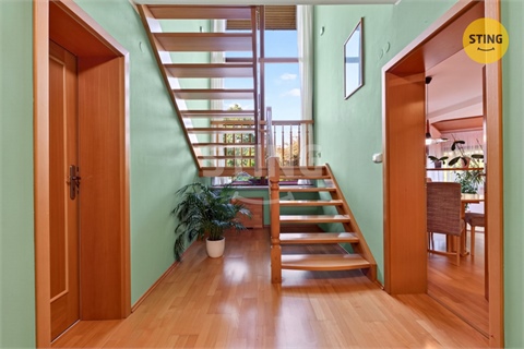 Prodej rodinného domu, 215 m² - 6