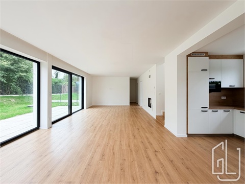 Pronájem rodinného domu, 155 m² 2