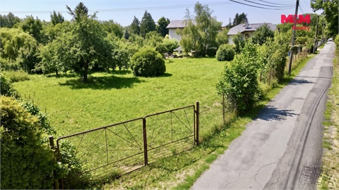 Prodej stavebního pozemku, 1 271 m² 4