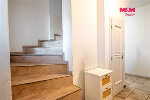 Prodej rodinného domu, 292 m² - 18