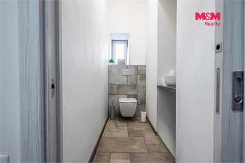 Prodej rodinného domu, 292 m² - 14