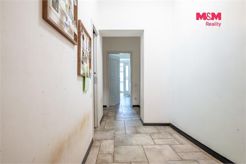 Prodej rodinného domu, 292 m² 24