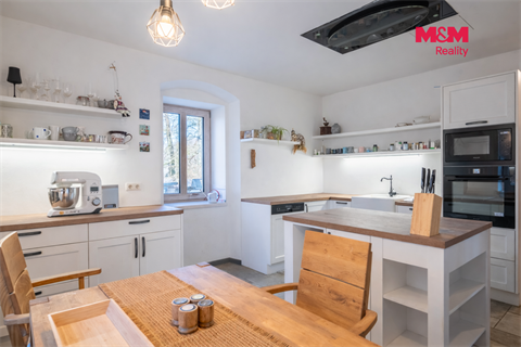 Prodej rodinného domu, 292 m² 8