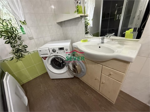 Prodej rodinného domu, 200 m² - 12