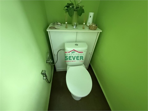 Prodej rodinného domu, 200 m² 14