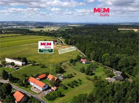 Prodej stavebního pozemku, 1 858 m² 0