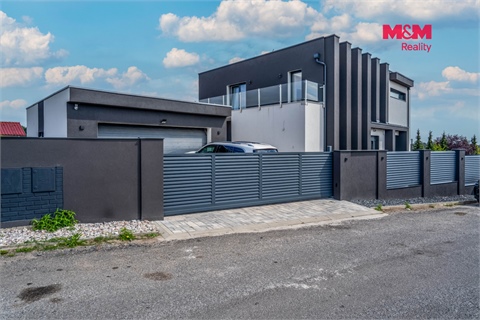 Prodej rodinného domu, 400 m² 16