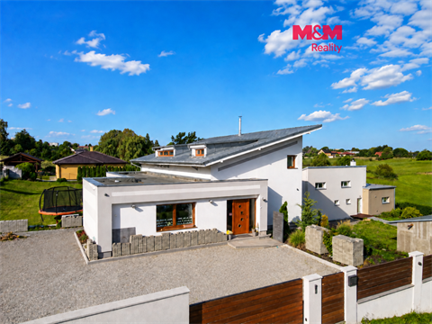 Prodej rodinného domu, 263 m² 0