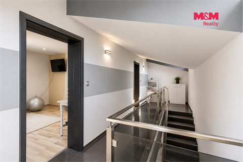 Prodej rodinného domu, 263 m² - 18