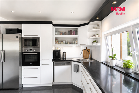 Prodej rodinného domu, 263 m² 10