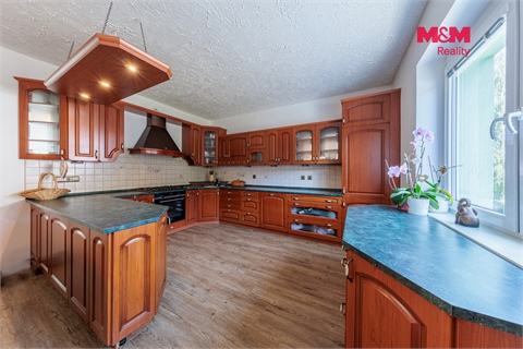 Prodej rodinného domu, 300 m² 6